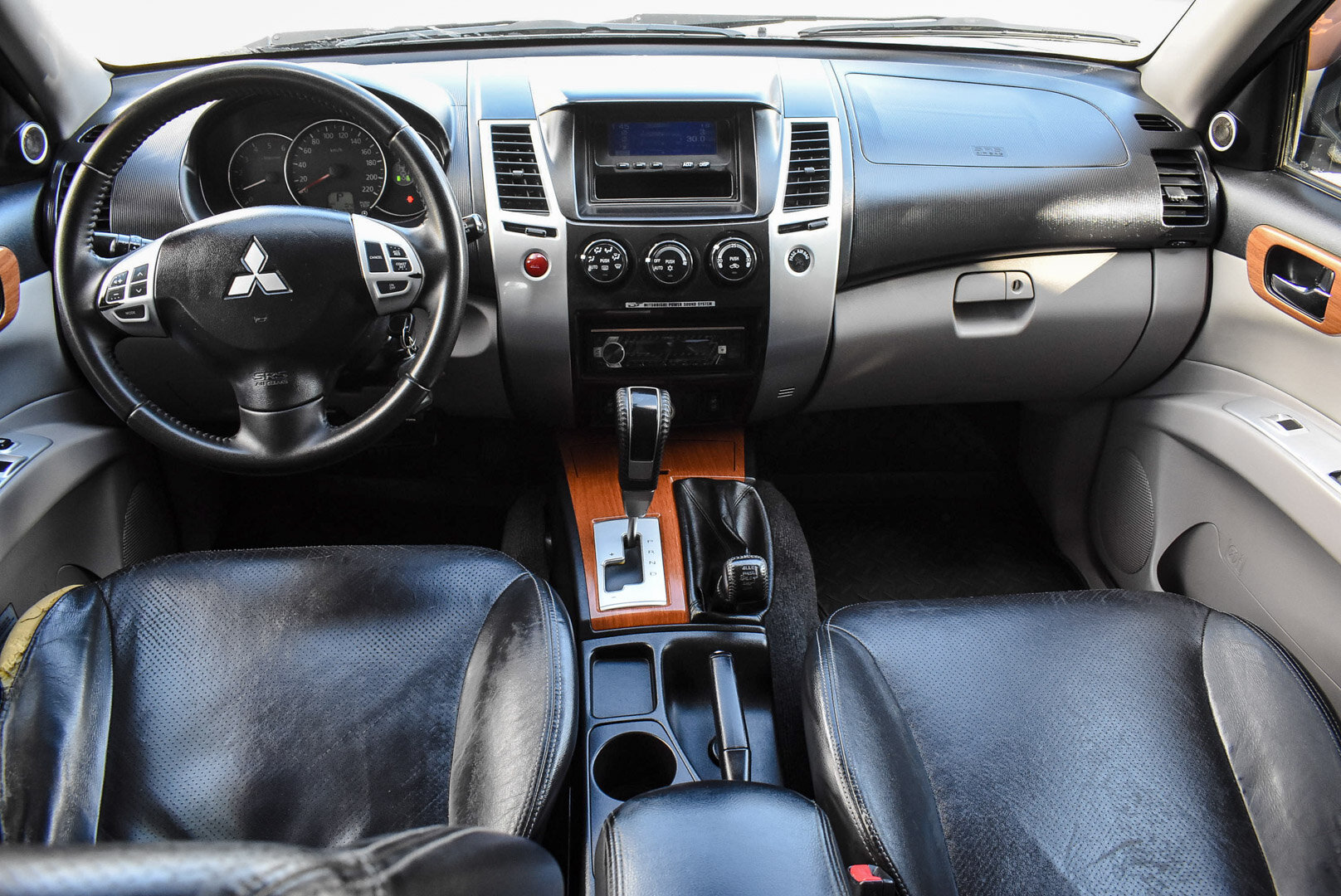 Mitsubishi Pajero Sport, II 3.2d AT (163 л.с.) 4WD 2008