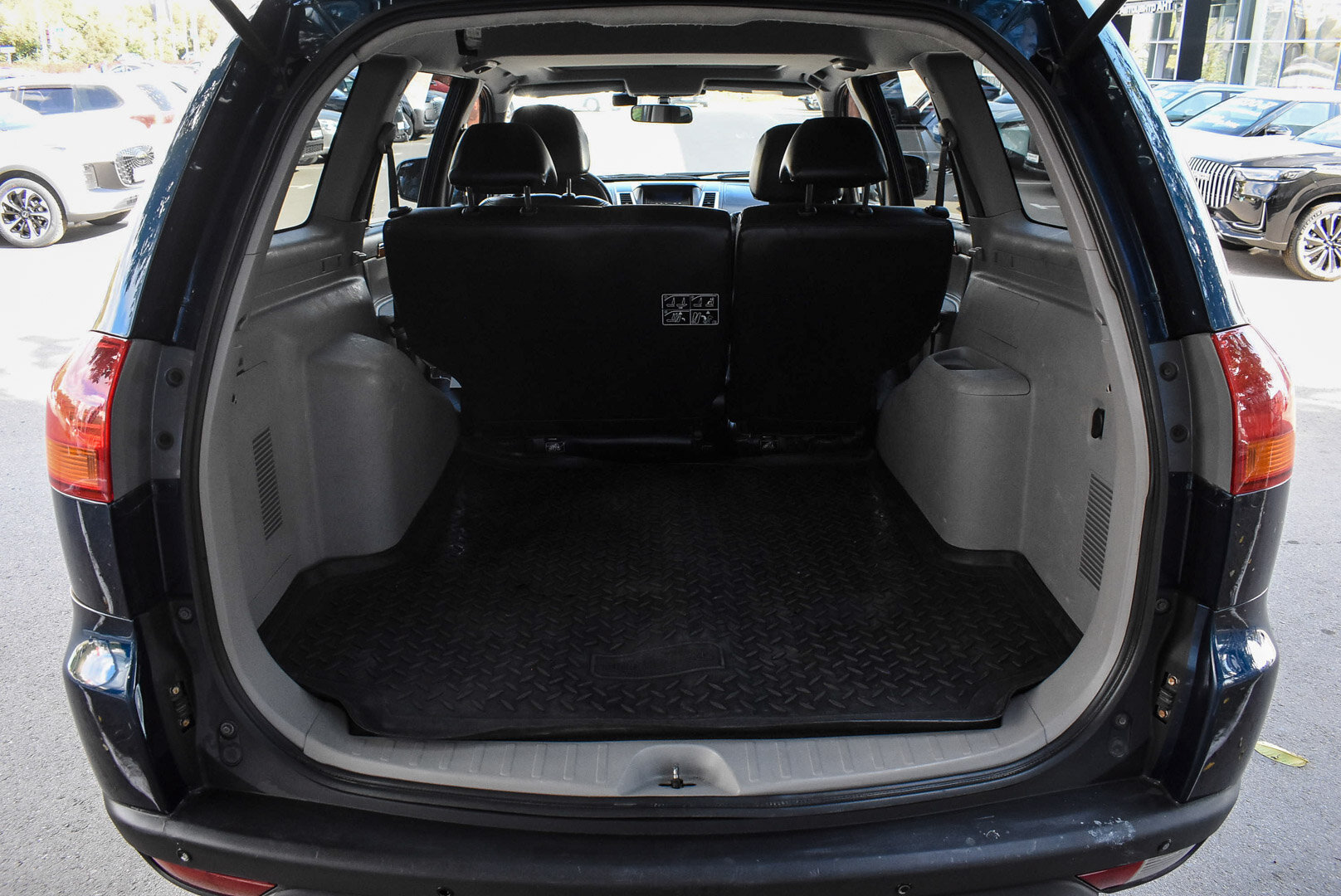 Mitsubishi Pajero Sport, II 3.2d AT (163 л.с.) 4WD 2008