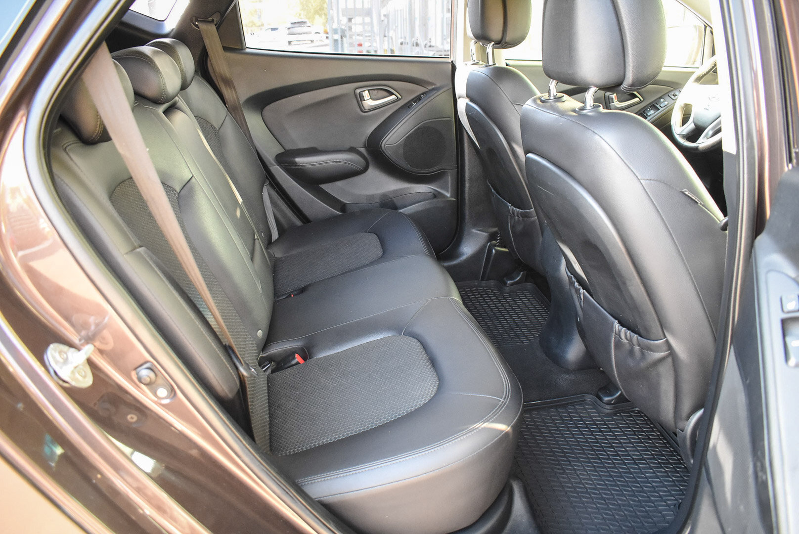 Hyundai ix35, I 2.0 AT (150 л.с.) 4WD 2010