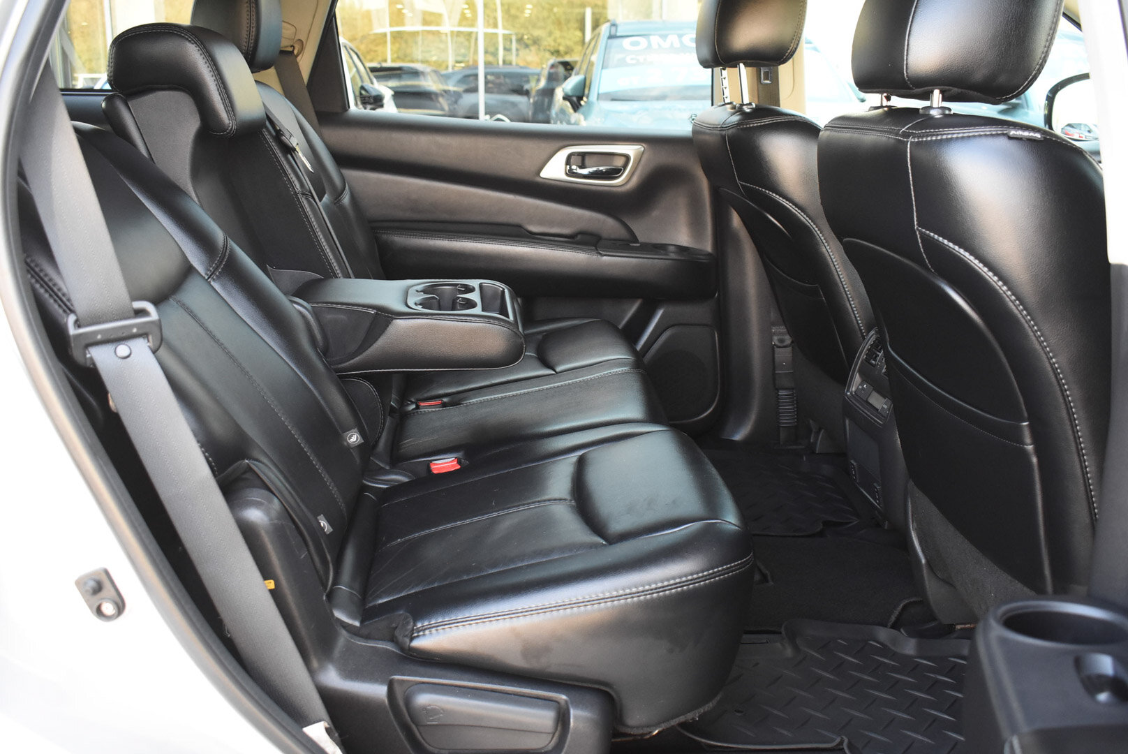 Nissan Pathfinder, IV 3.5 CVT (249 л.с.) 4WD 2014