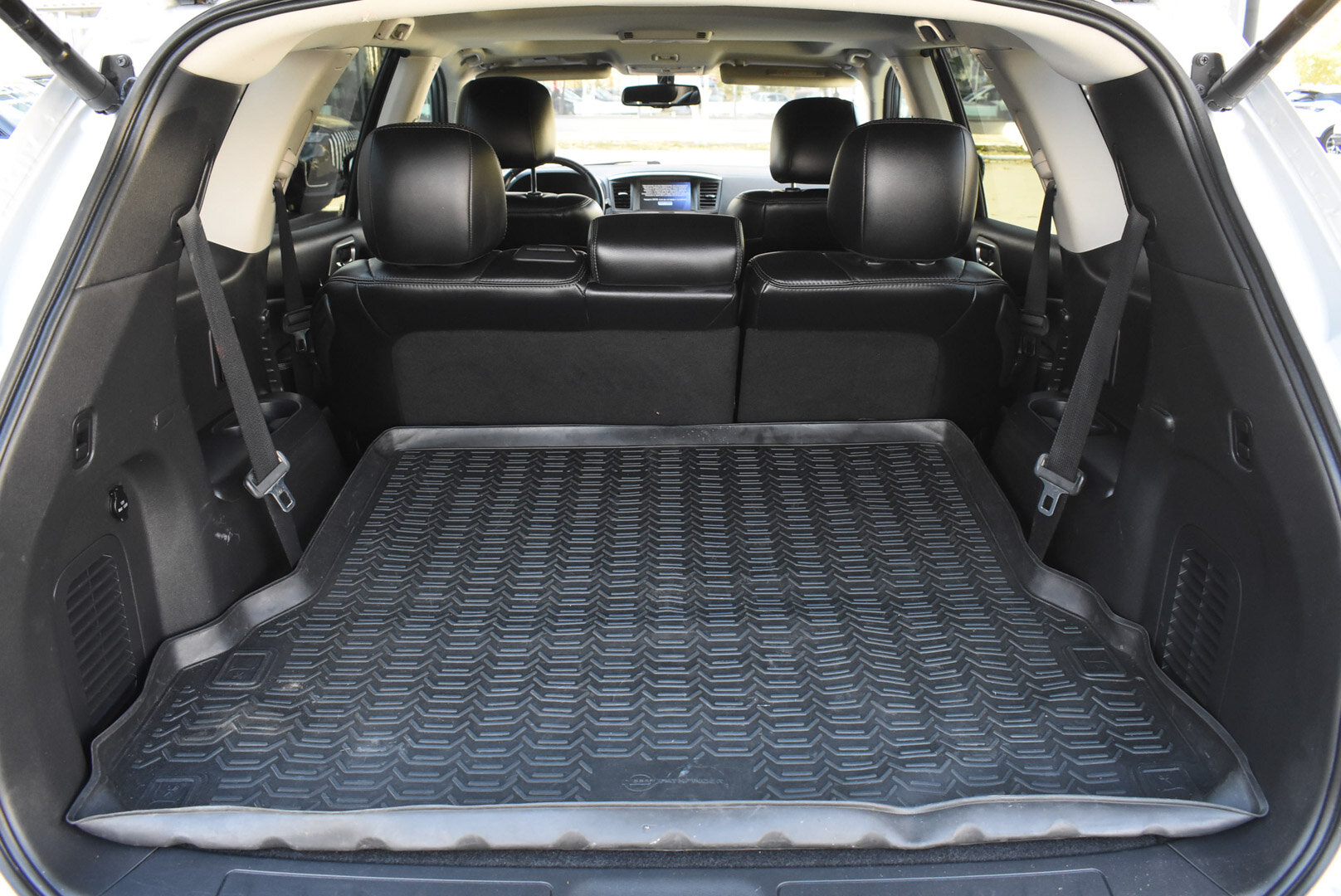 Nissan Pathfinder, IV 3.5 CVT (249 л.с.) 4WD 2014