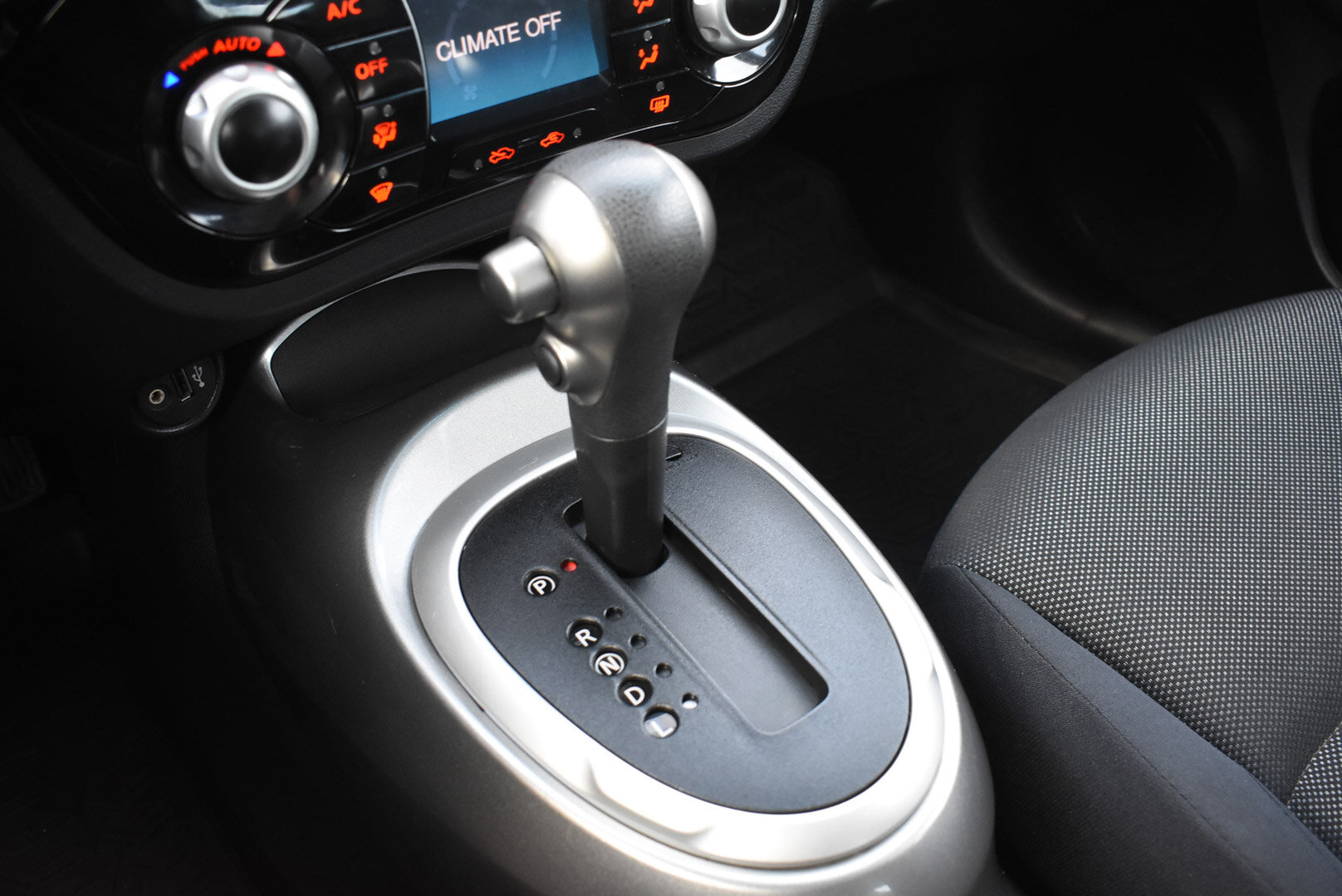 Nissan Juke, I 1.6 CVT (117 л.с.) 2013