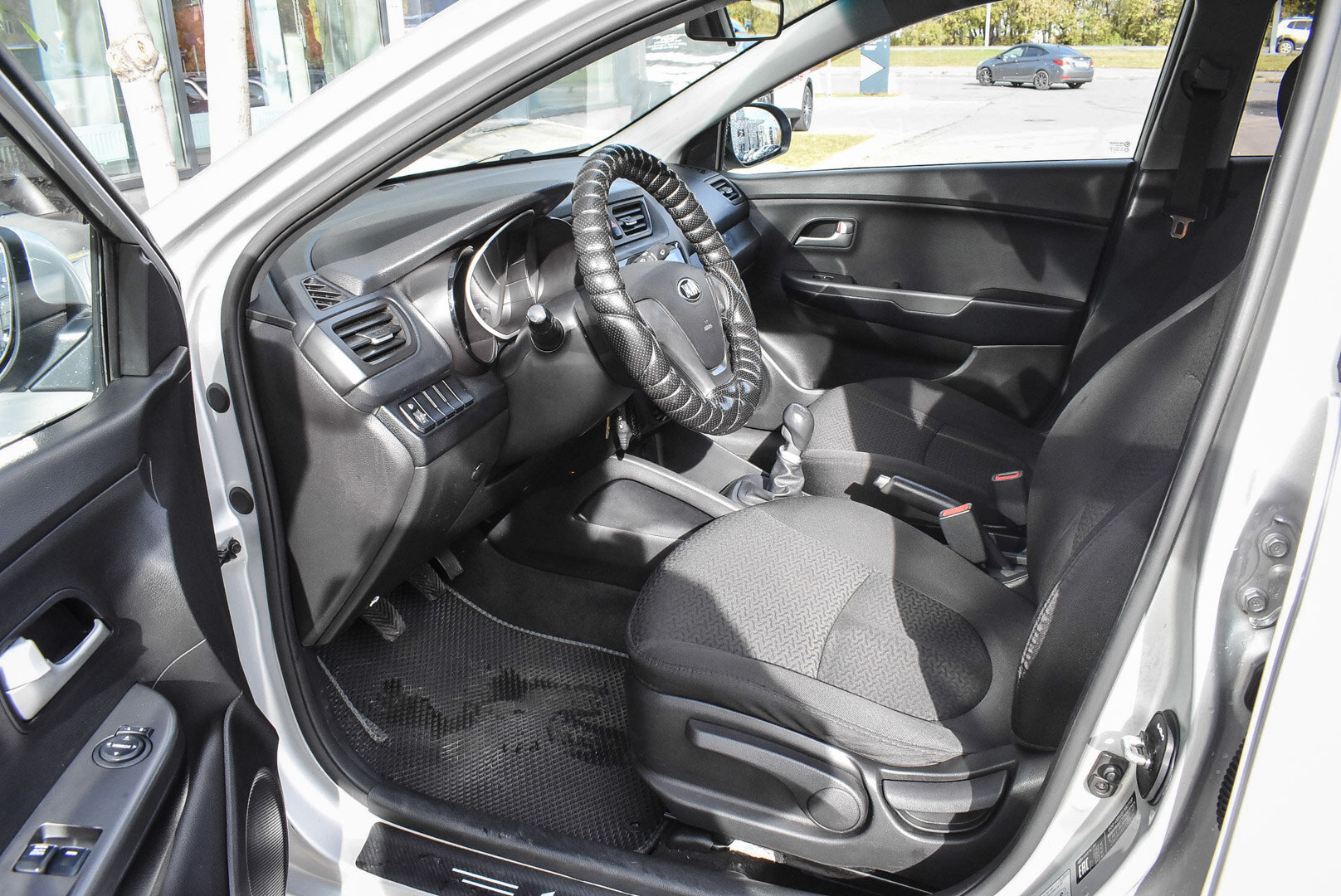 Kia Rio, III Рестайлинг 1.4 MT (107 л.с.) 2016