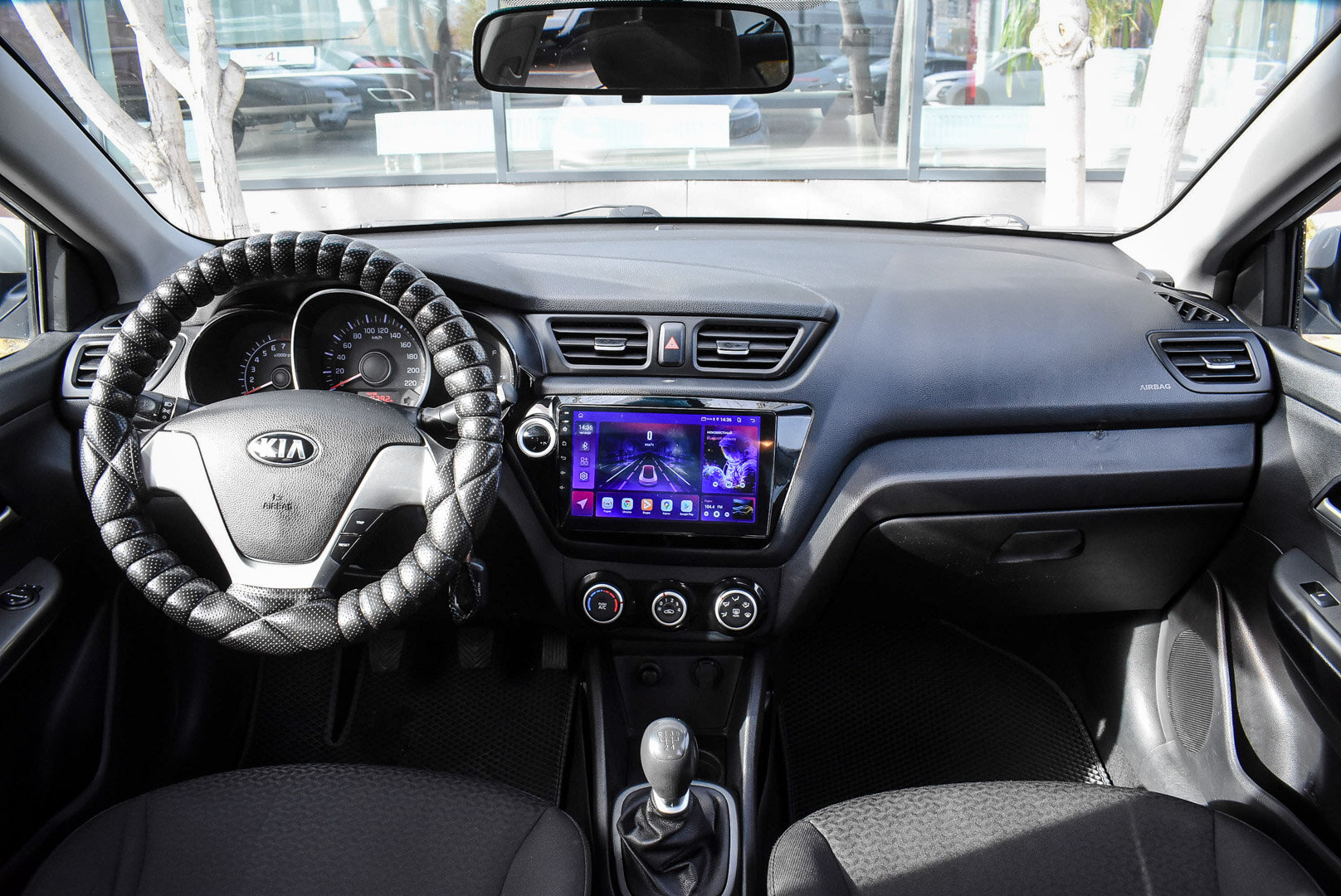 Kia Rio, III Рестайлинг 1.4 MT (107 л.с.) 2016