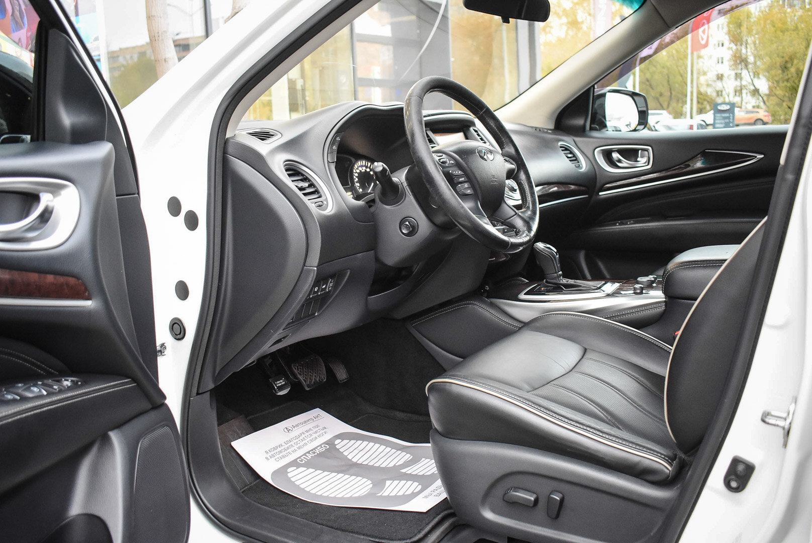 Infiniti QX60, I Рестайлинг 3.5 CVT (262 л.с.) 4WD 2017