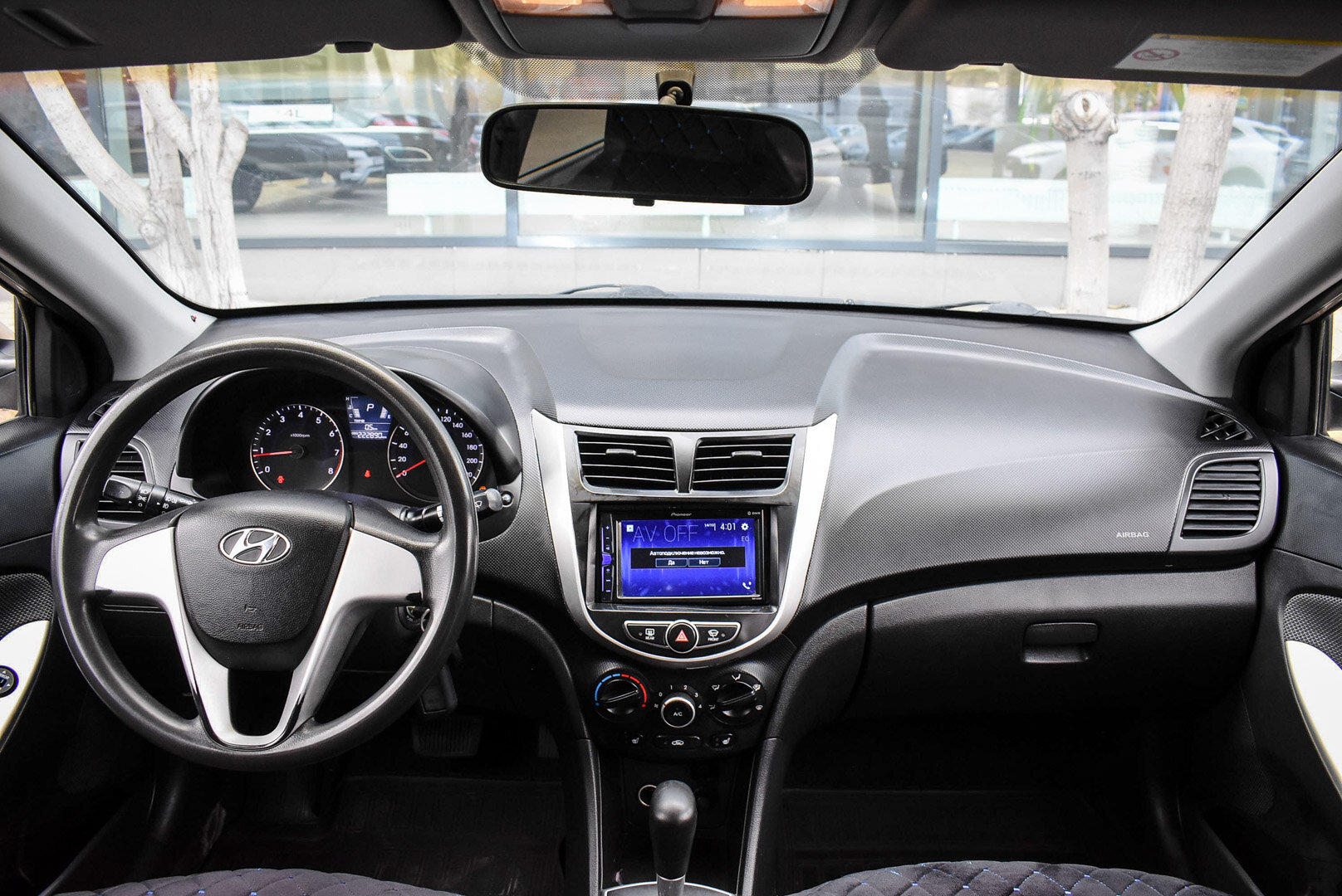 Hyundai Solaris, I 1.6 AT (123 л.с.) 2011