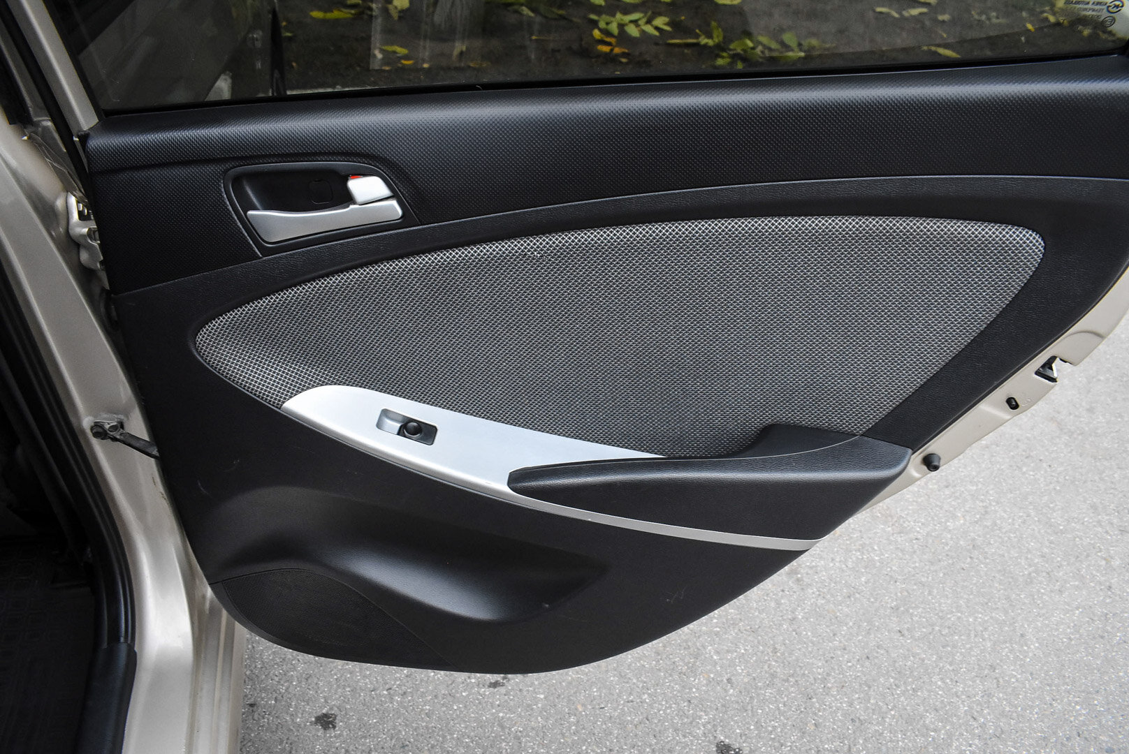 Hyundai Solaris, I 1.6 AT (123 л.с.) 2011